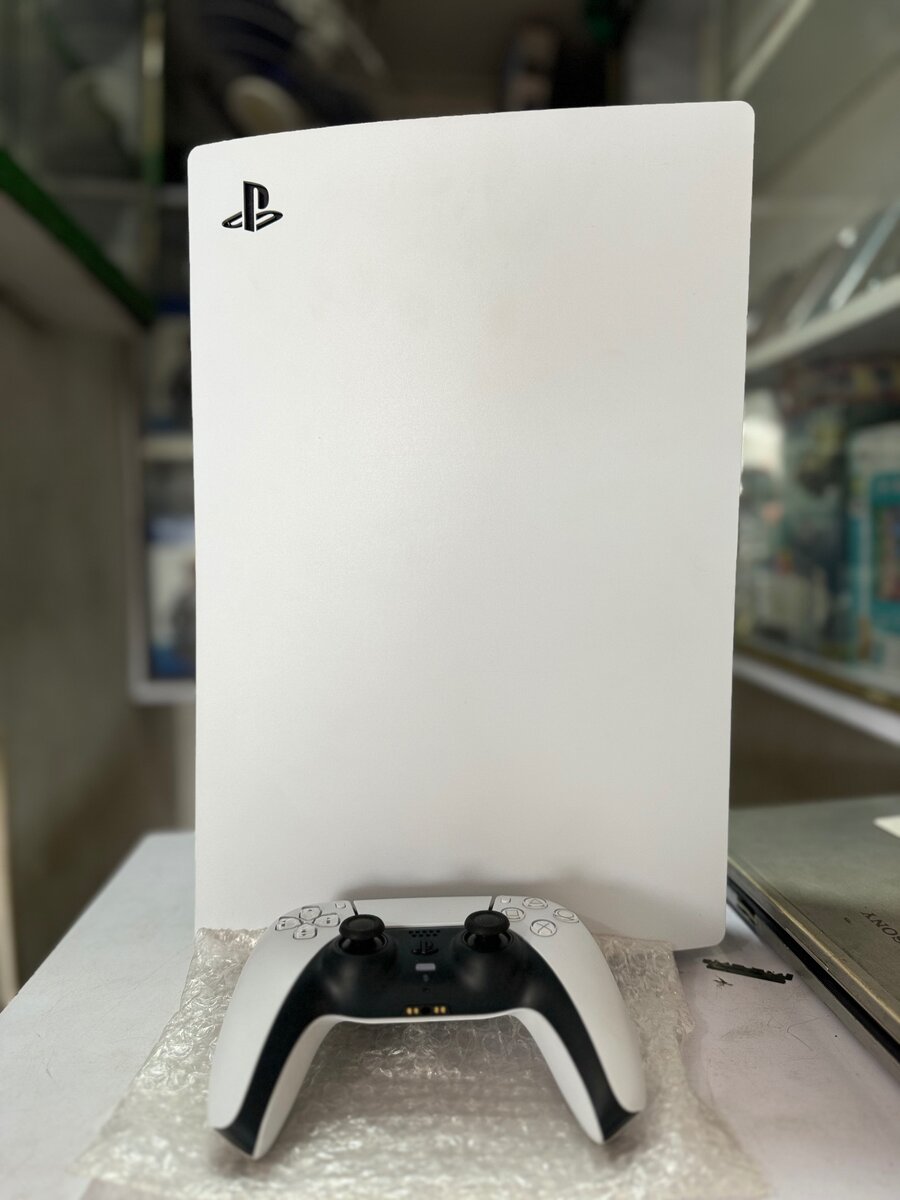 PS5 STANDARD QUASI NEUVE