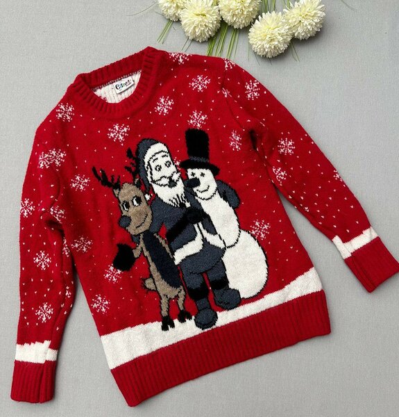 Теплый свитер с новогодним принтом. Производство Турция.
