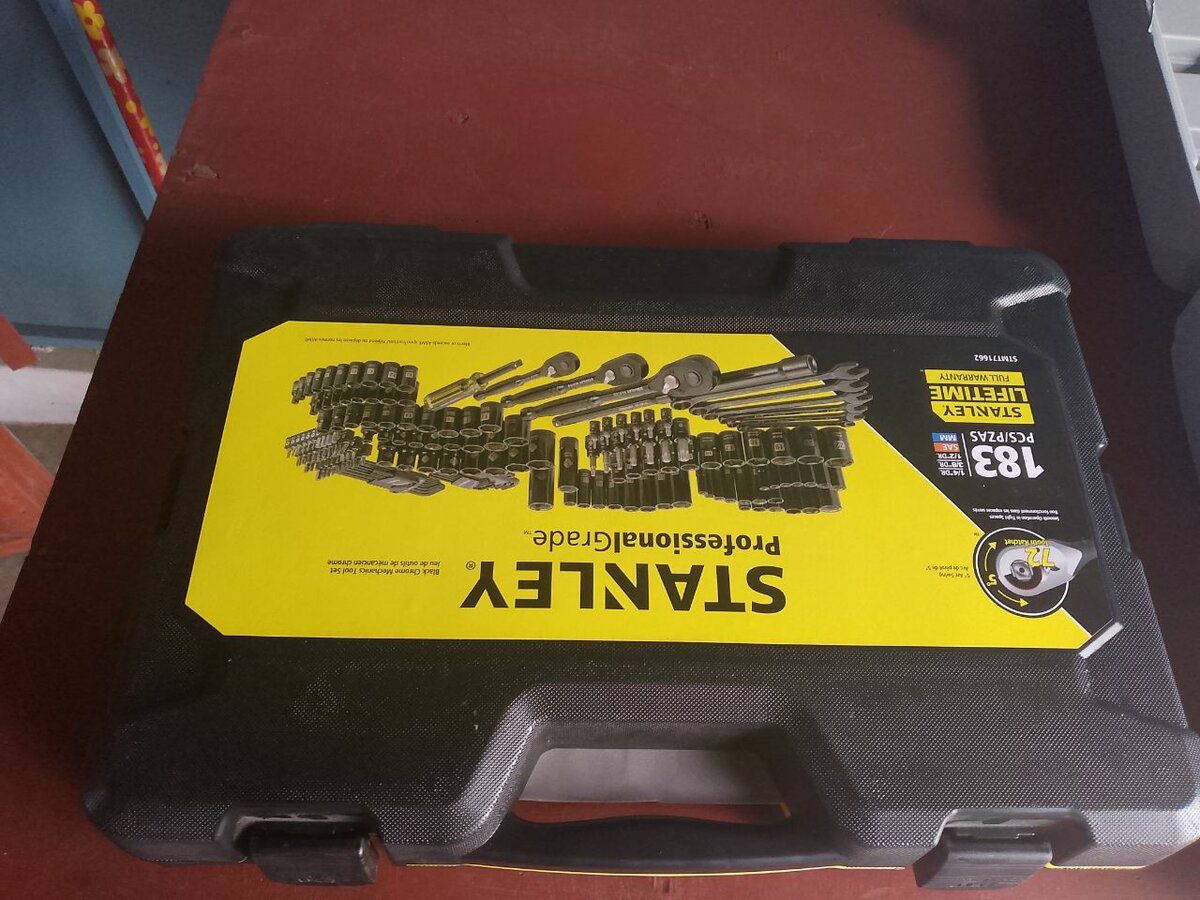 183 Stanley tools set