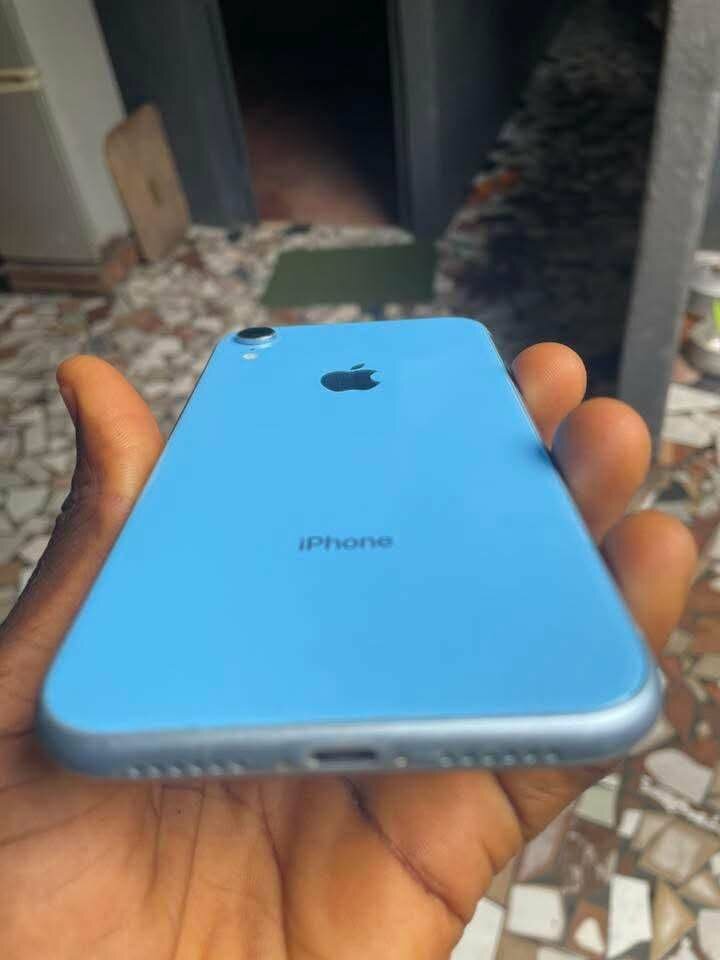 iPhone XR Bleu 64Go