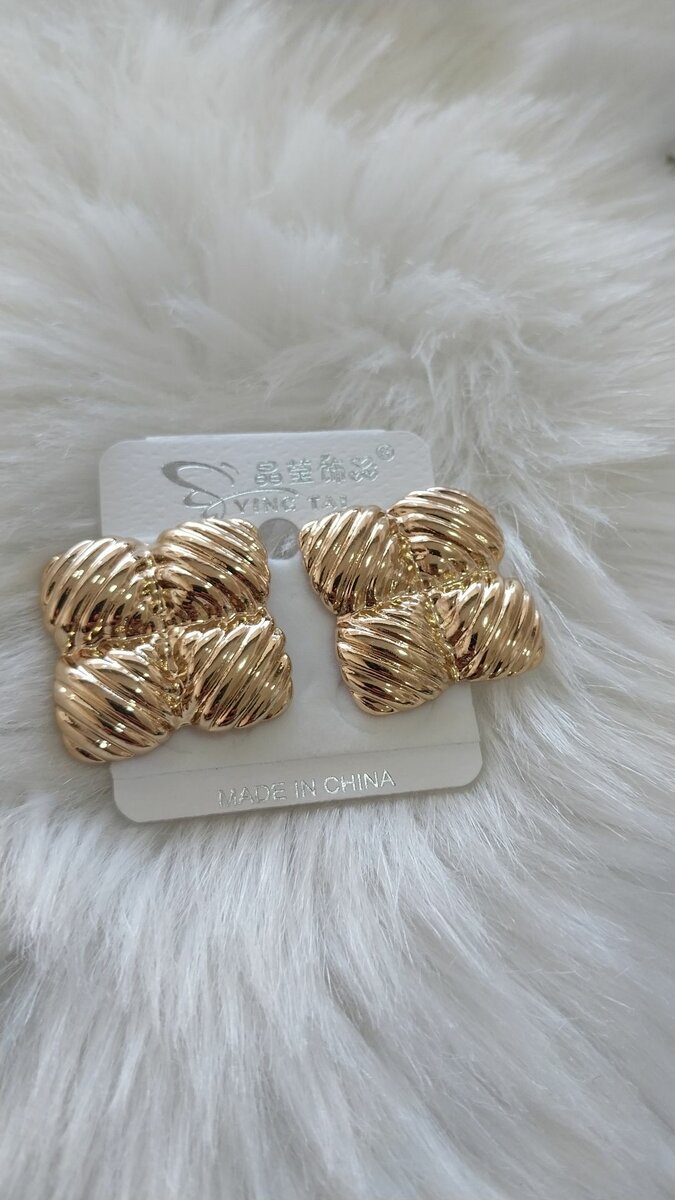 Non tarnish earrings