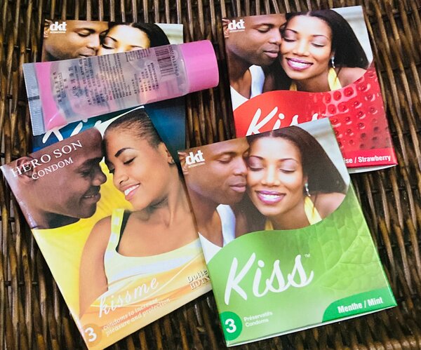 12 préservatifs + lubrifiant