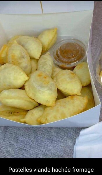 Pastelle au fromage et à la vi