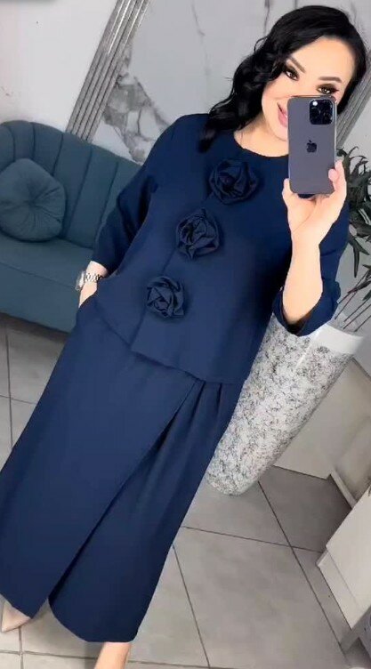 Стильный костюм двойка с юбкой, темно-синий
