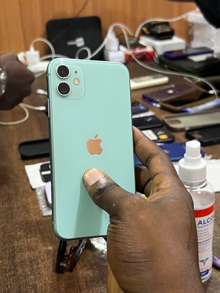 iPhone 11simple sans ID