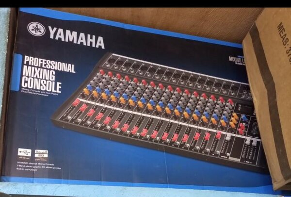Yamaha mixer