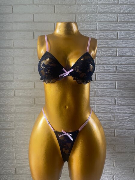 Ensemble de lingerie en dentelle sexy