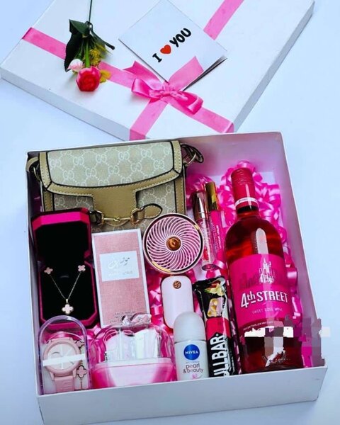 Girlfriend birthday package