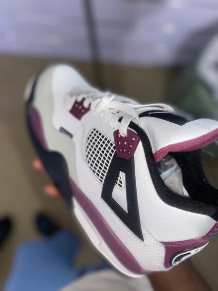 Jordan 4 PSG