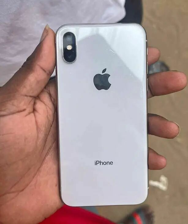 iPhone X reconditionné argent