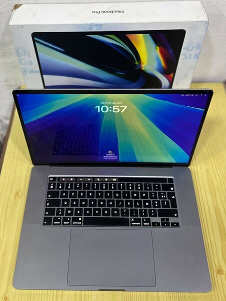 PC MacBook Pro Touch Bar Core i9 (Retina 16 pouce 2019)