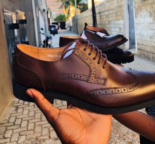 THE HIGH GRADE SHOES