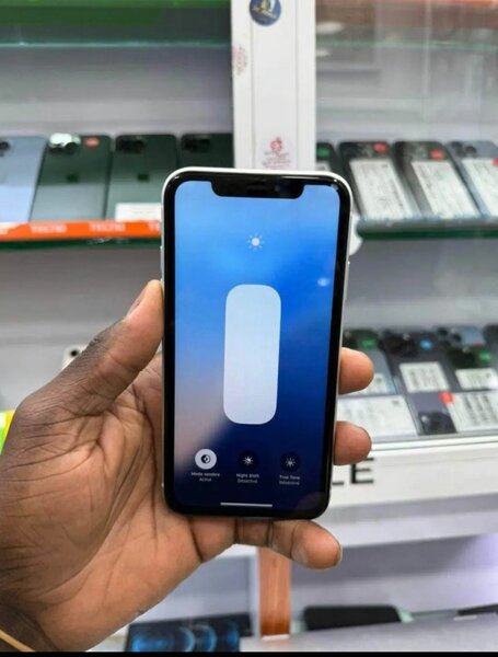 iPhone XR Blanc - 64 Go