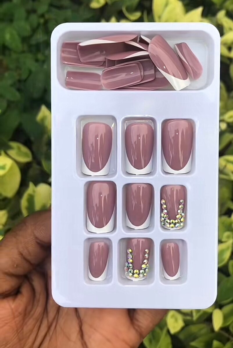 Ongles Pressés Décoratifs