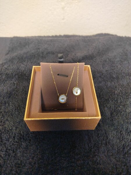 Collier minimaliste en acier