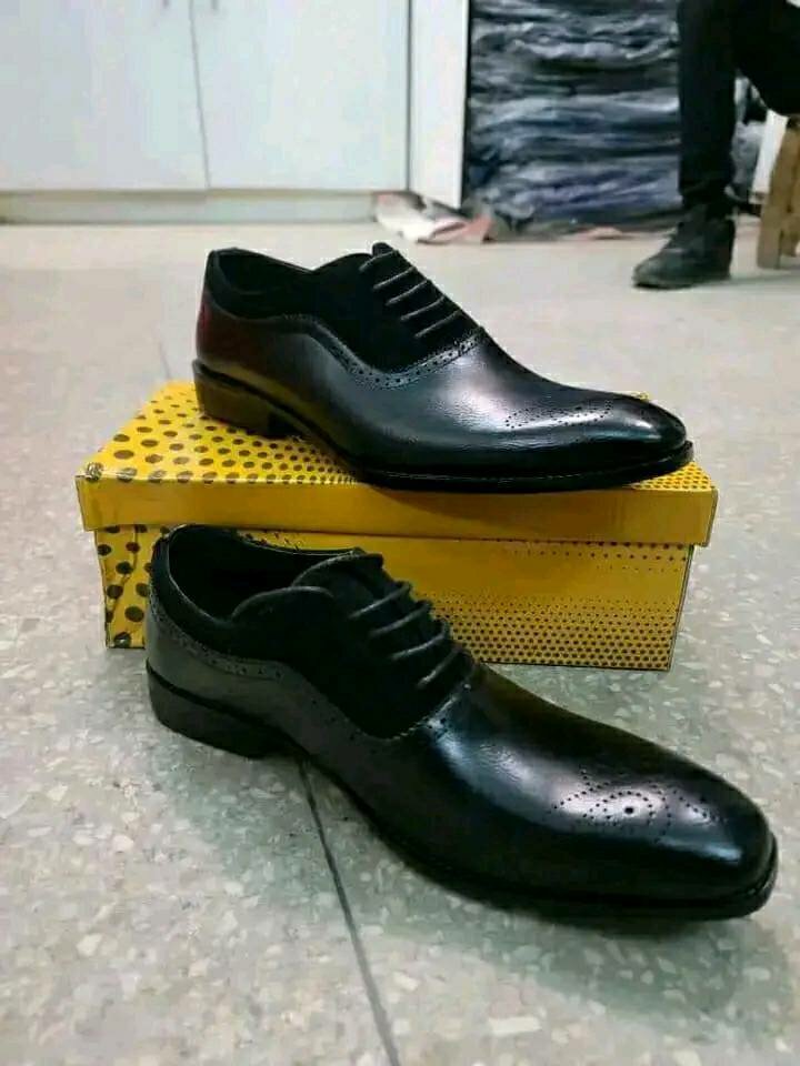 Men's classic leather shoes