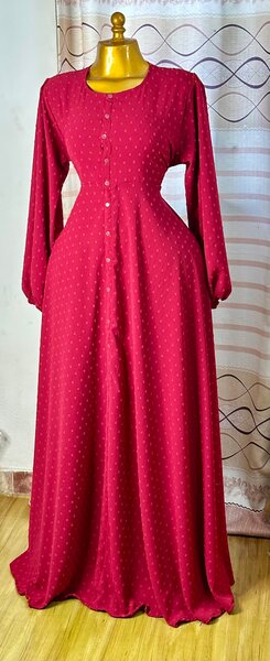 Robe maxi élégante à manches longues