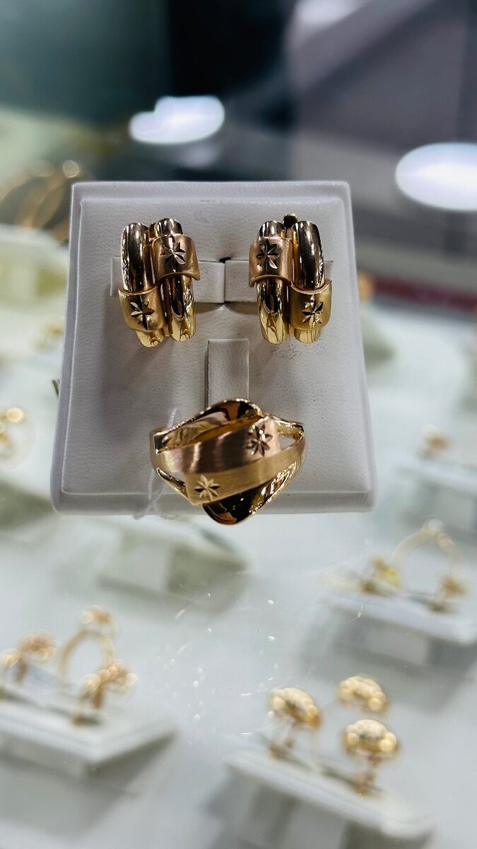 Комплекты золото