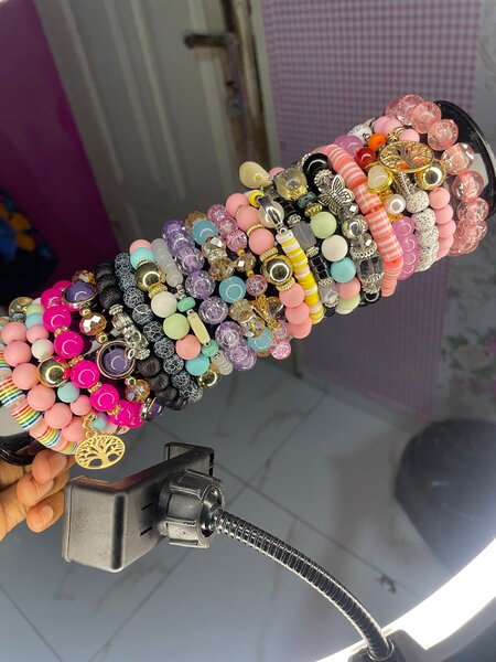 Bracelets en perles colorées