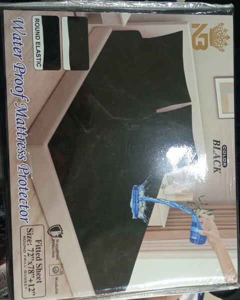 Water proof mattress protector