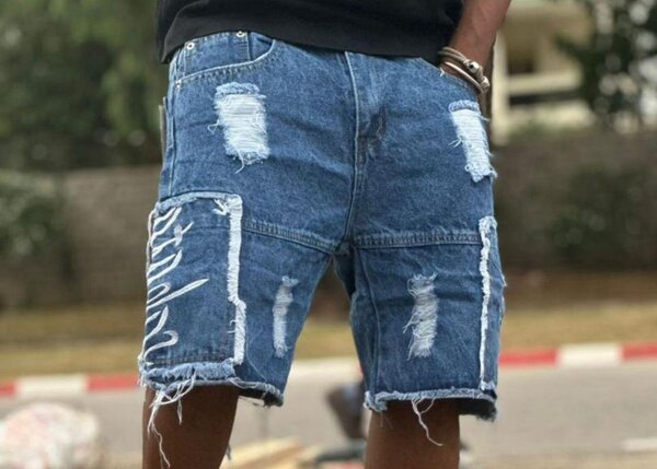 Shorts en jean déchirés