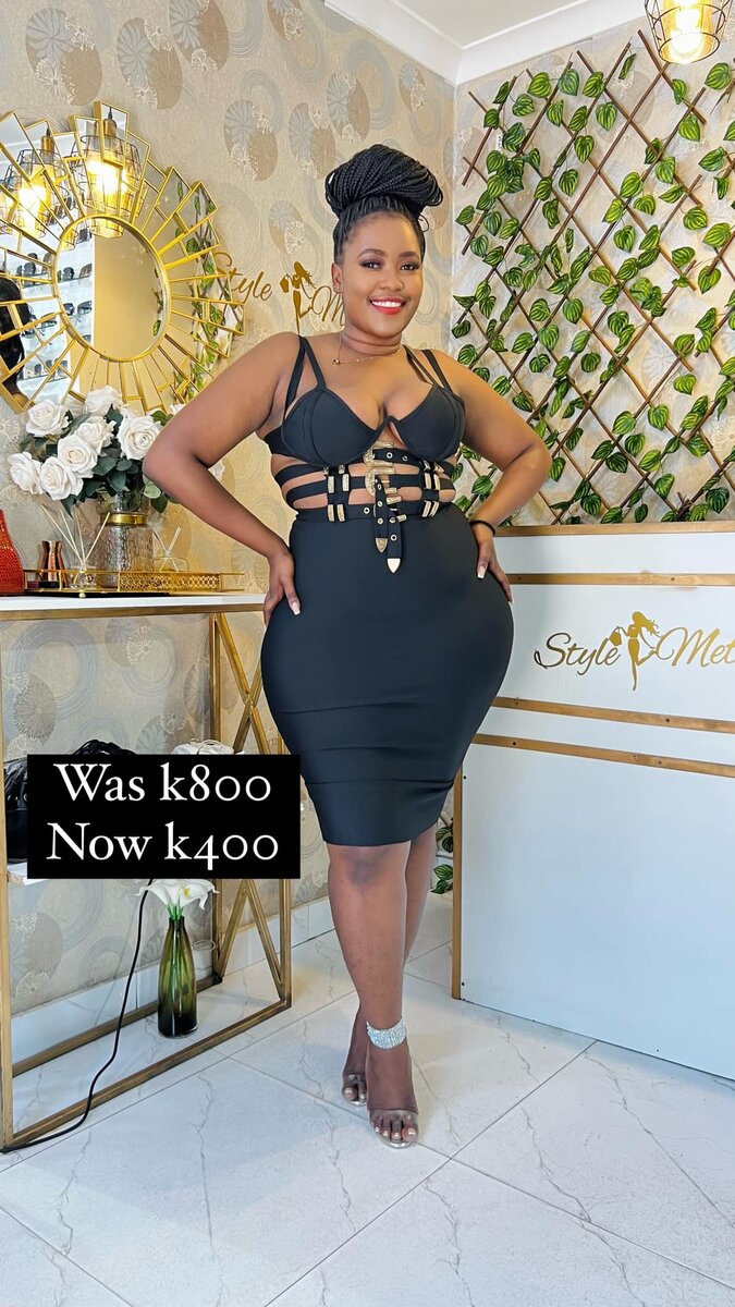 Women's form-fitting black Dress with straps