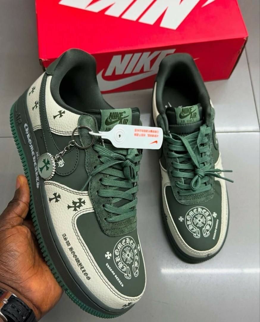 NIKE AIRFORCE CLASSIC