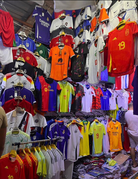 Maillot de football rouge