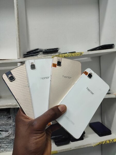 HONOR 7i