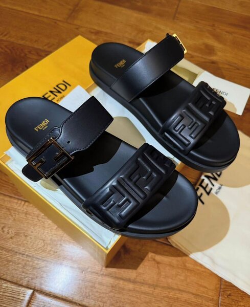 Sandales Fendi Logo Homme