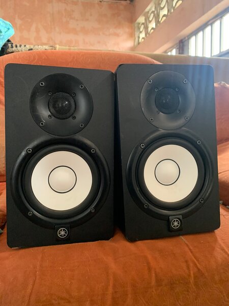 Yamaha HS5 Studio Monitors