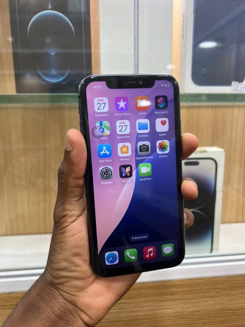 iPhone 11 quasi neuf