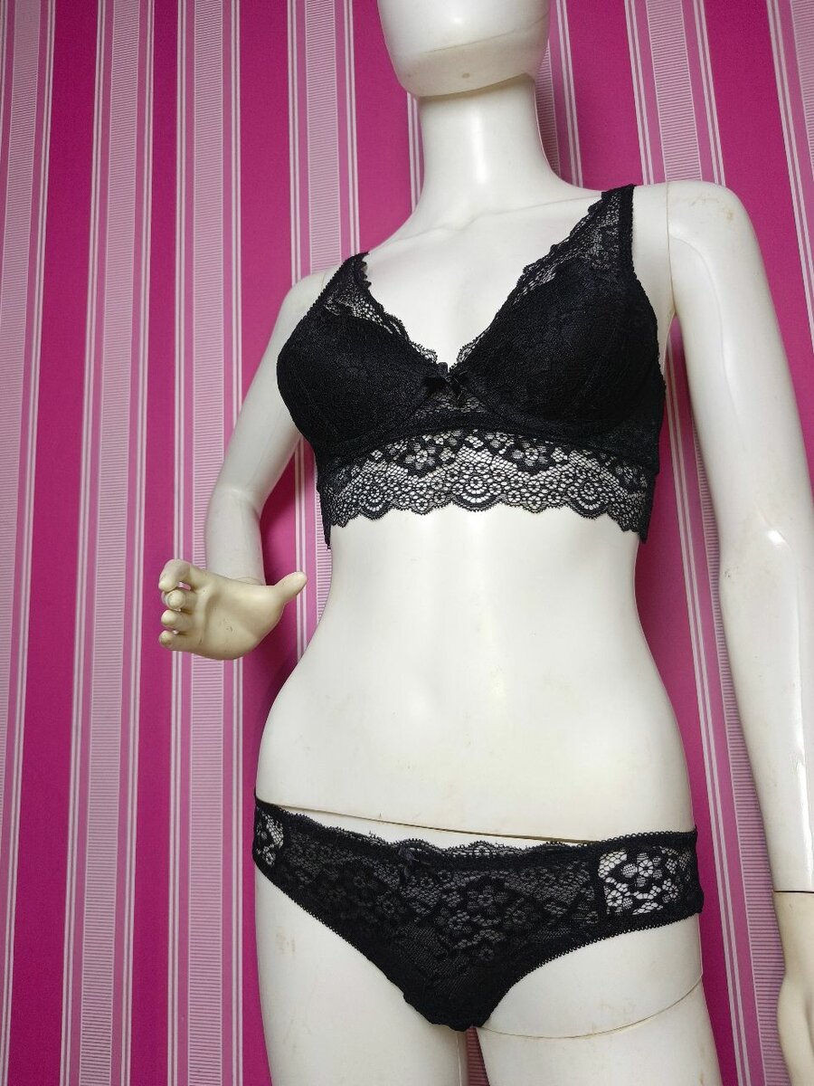 Ensemble lingerie dentelle noire