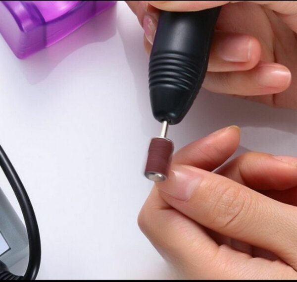 Ponceuse ,pédicure manucure