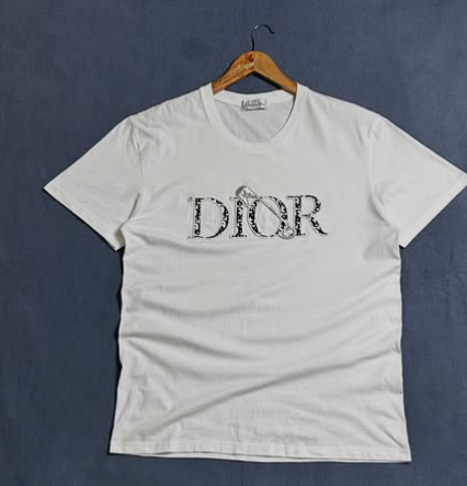 Christian Dior t shirt size: L