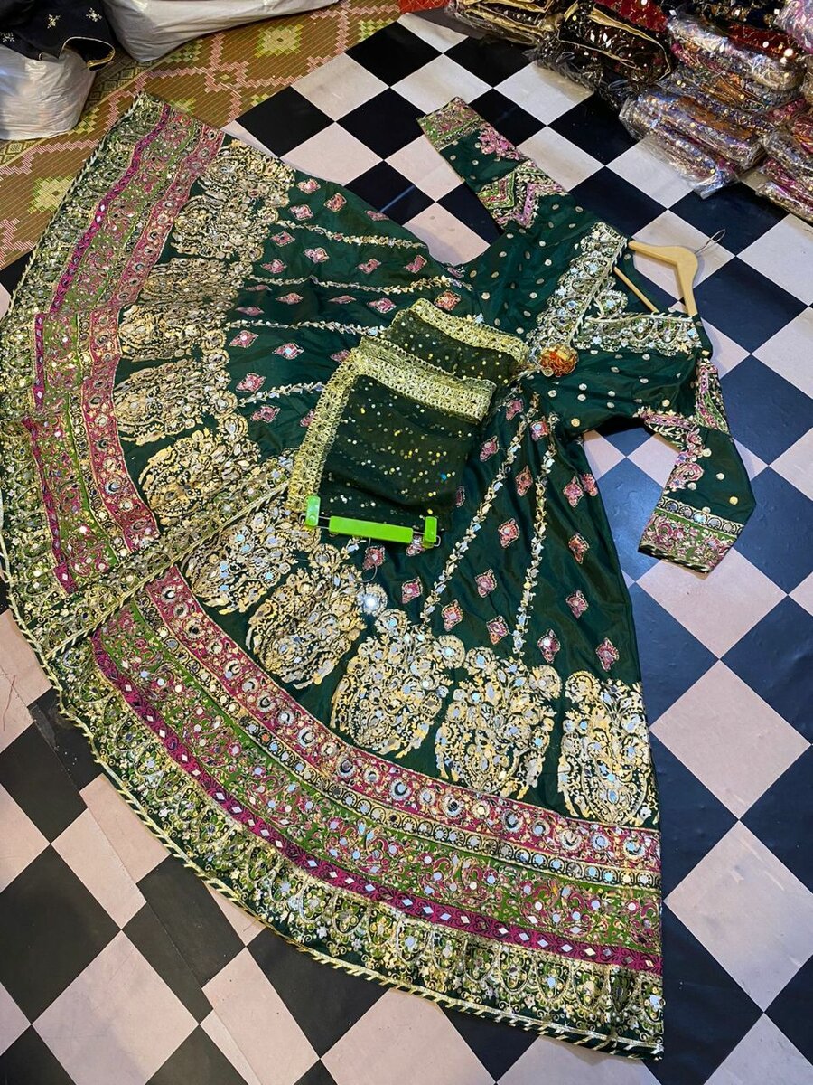 Big flyer maxiy 2pc (customized ke opention available hy)