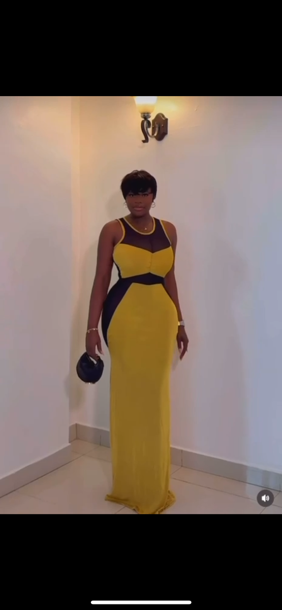Robe Longue Jaune Élégante