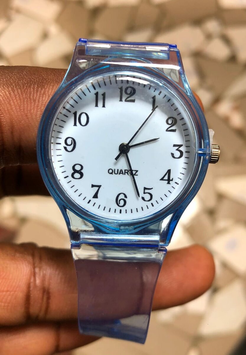 Montre quartz colorée