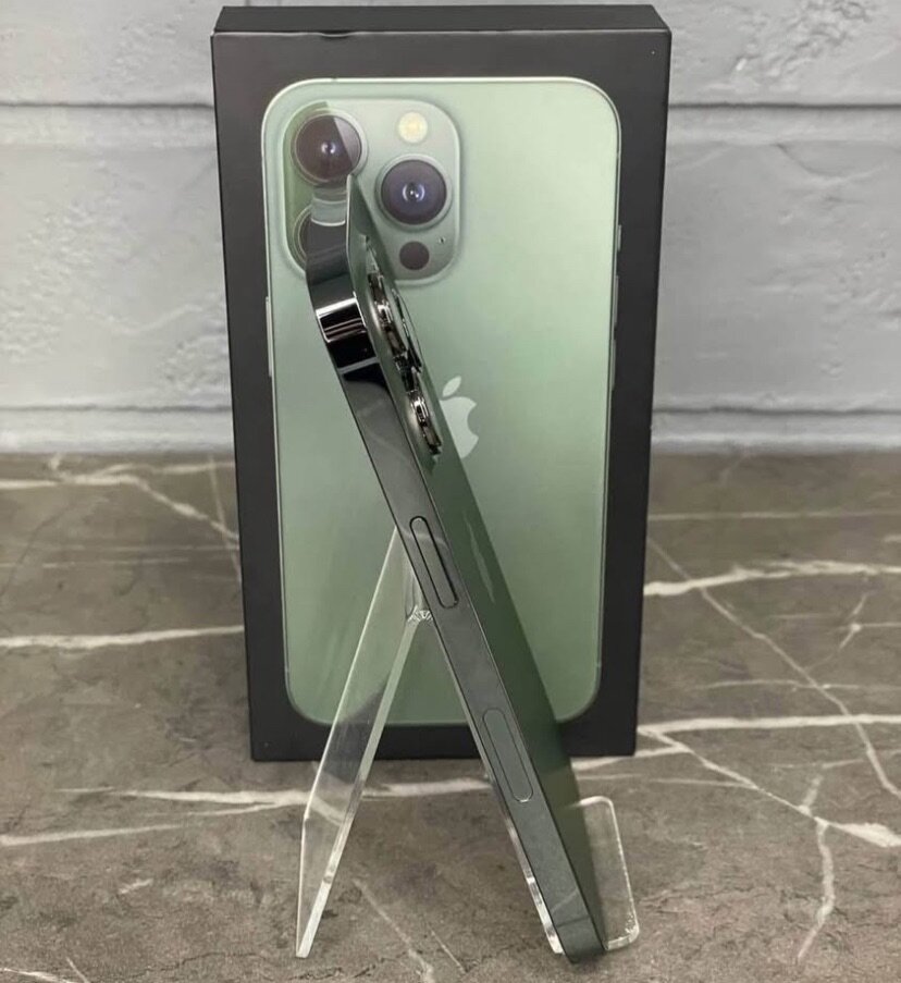 13 pro  haut de gamme vert