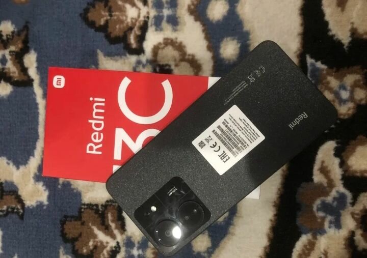 Продаю Redmi 13c память 256г