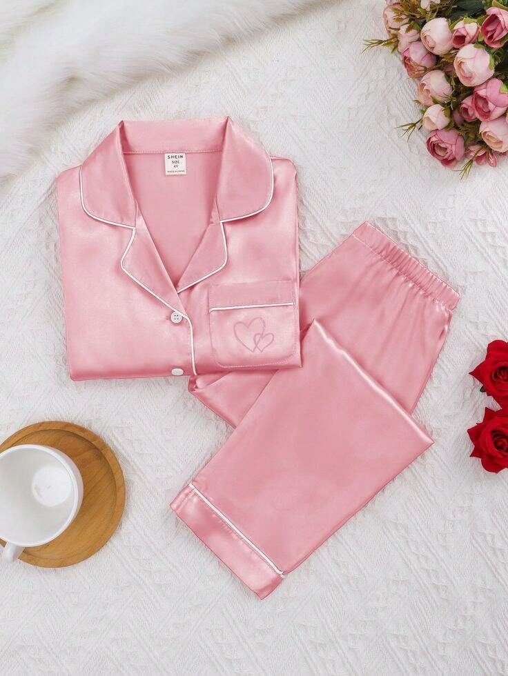 Pyjama en satin doux femme