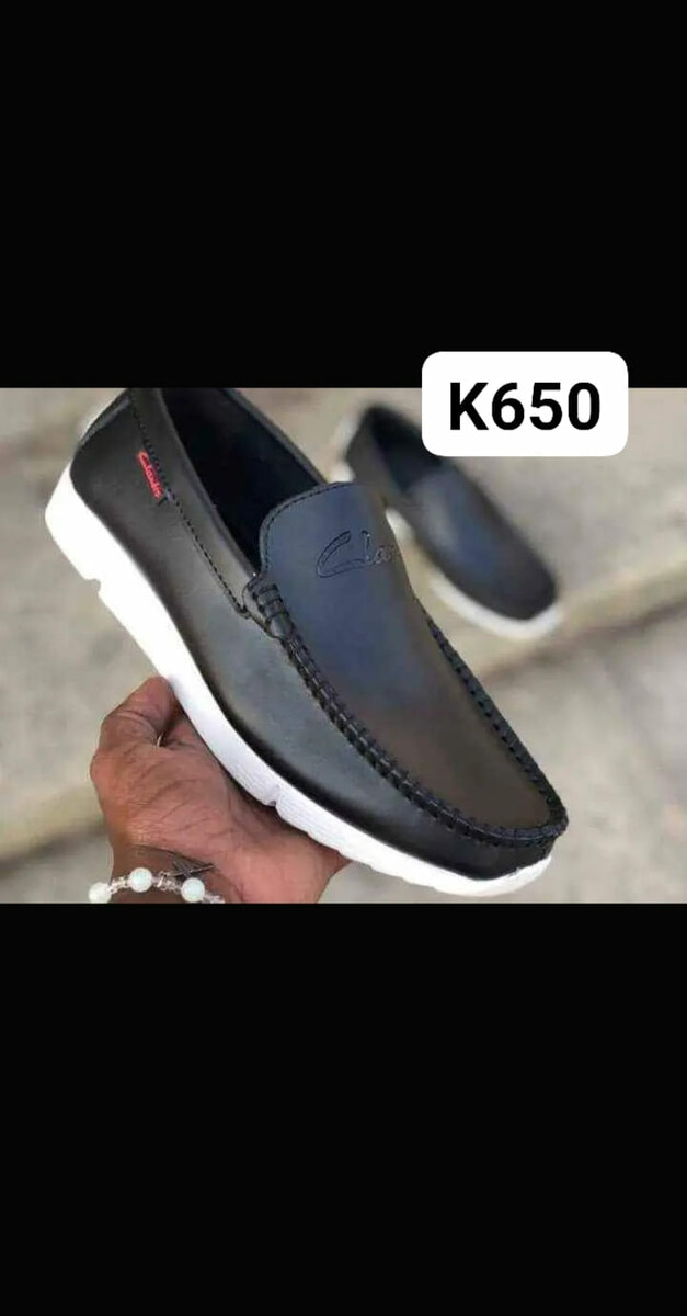 Stylish men's moccasins black