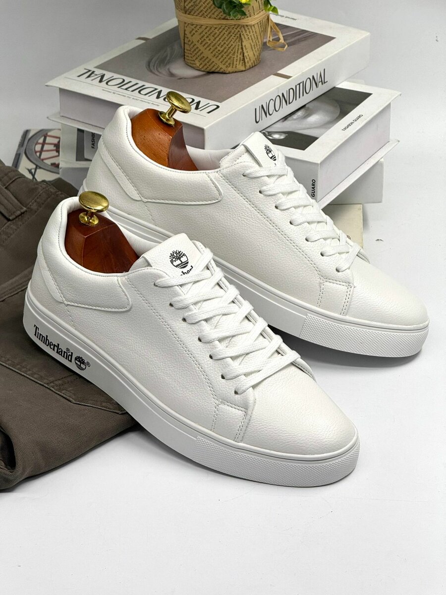 Timberland ... Grey and White In box....