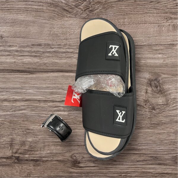 Sandales noires tendance