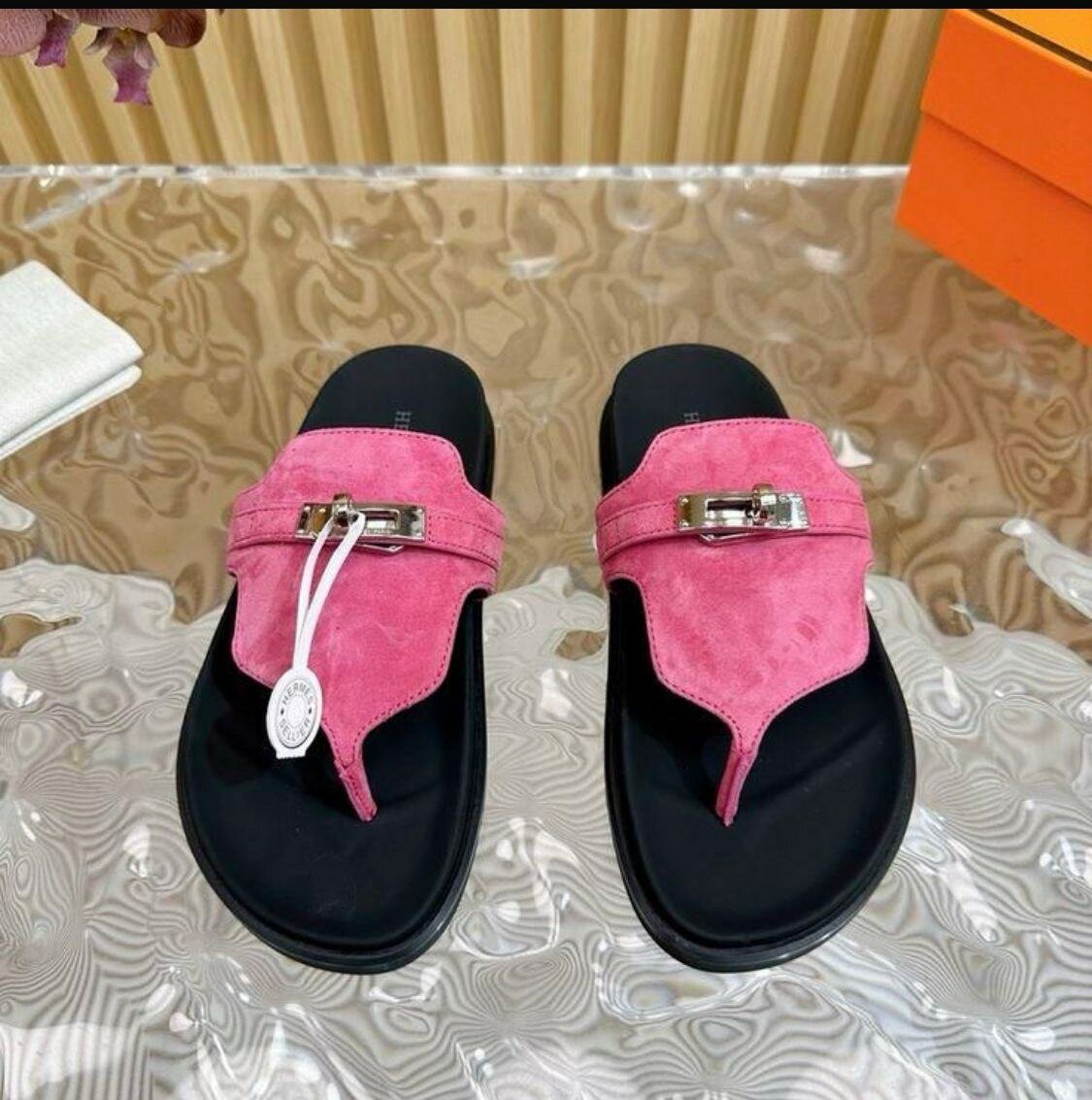 Ladies slippers