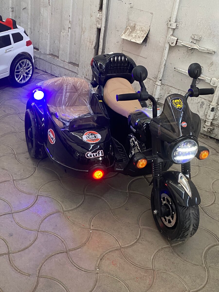 МОТОЦИКЛ ДВУХМЕСТНЫЙ   грузоподемность 70 кг 12 вольт акумля