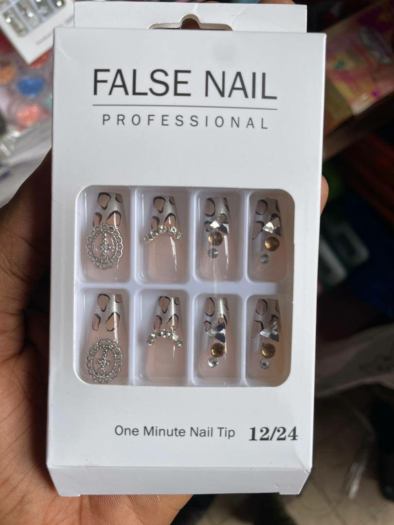 Faux ongles décoratifs professionnels