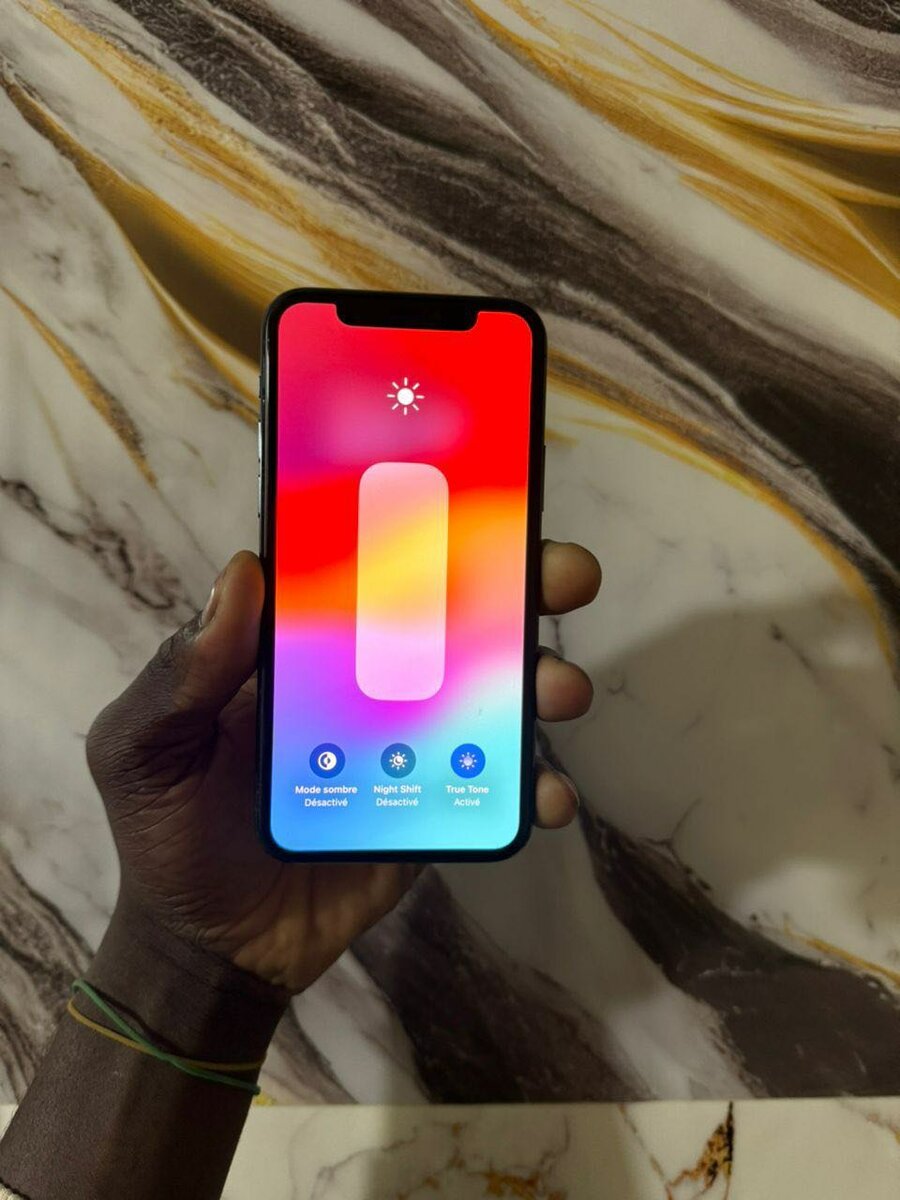 iPhone  11 pro colis