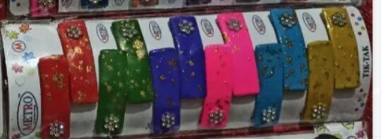 PACK OF SIX (06) FANCY HAIR CATCHER PINS FOR WOMEN AND GIRLS