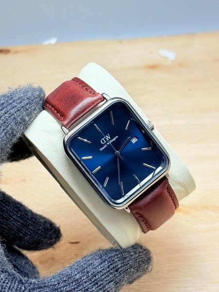 Montre Carrée Élégante Homme